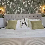 Sun And Palms - Tropical Forest Designer